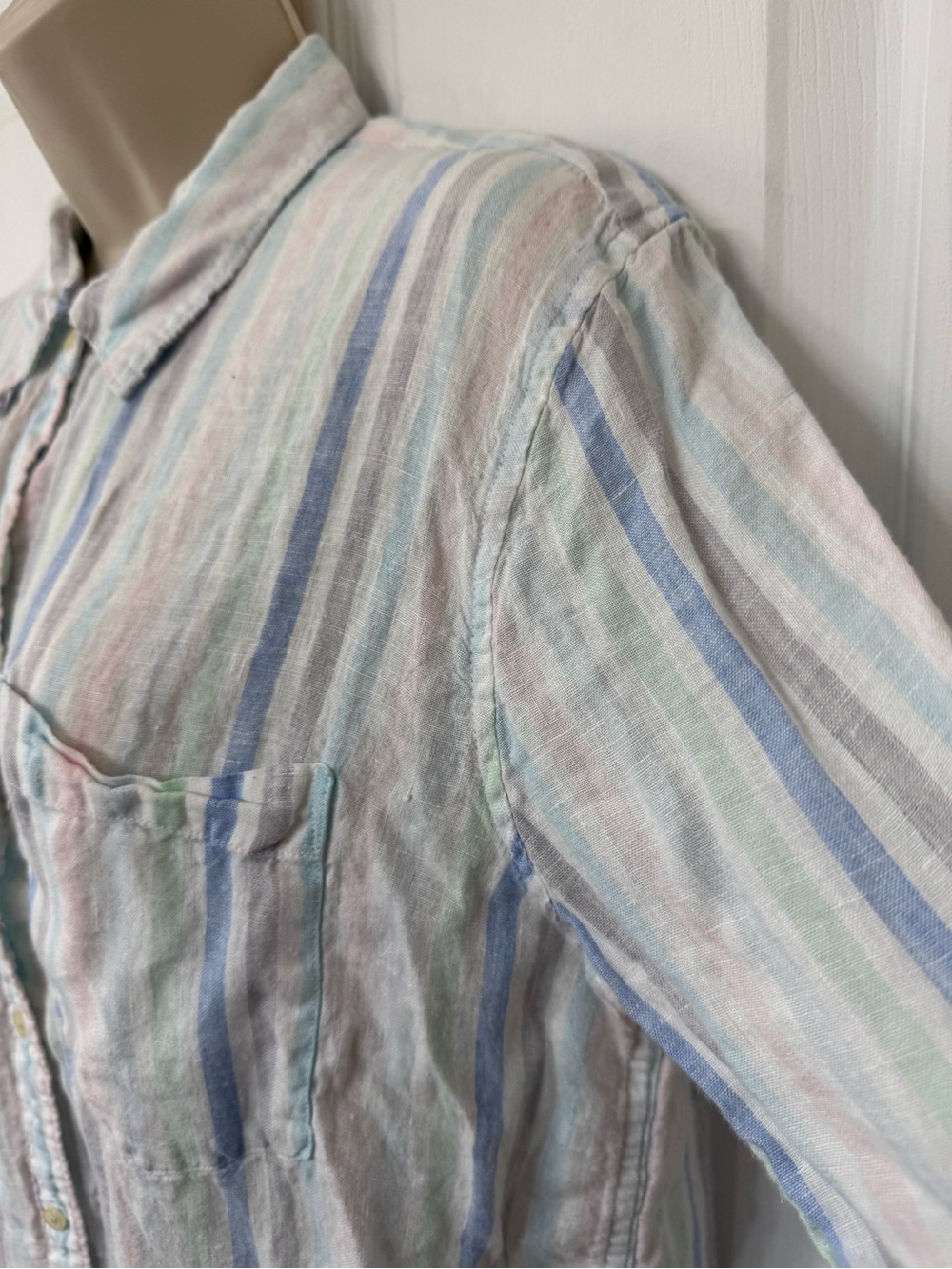 GAP 100% Linen Pastel Stripe Boyfriend Fit Button Front Shirt Medium - Picture 7 of 13